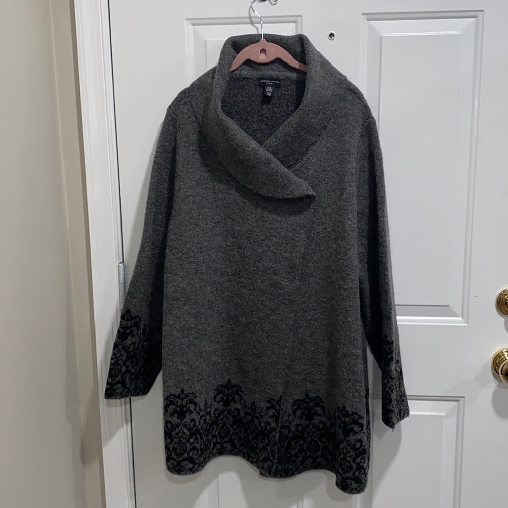 Gray/Black sweater poncho size 2x. This sweater is perfect for the holidays.